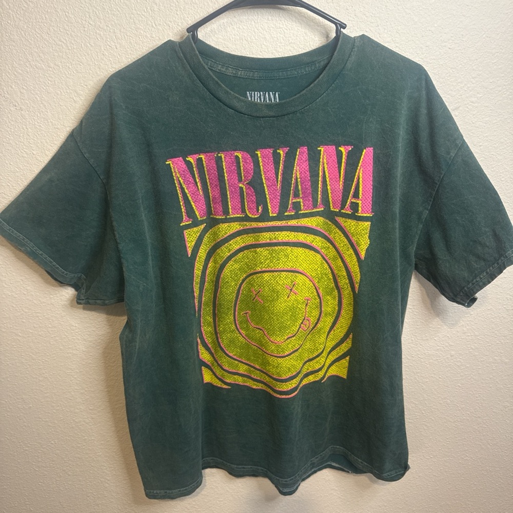 Green and pink Nirvana XL T-shirt
